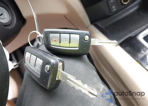 2017 Nissan Rogue S z USA, uszkodzony, nr VIN KNMAT2MT6HP502882